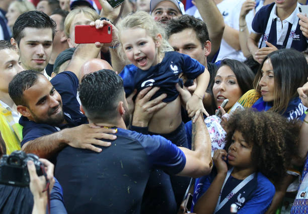 紅黑軍的驕 紅黑軍的驕